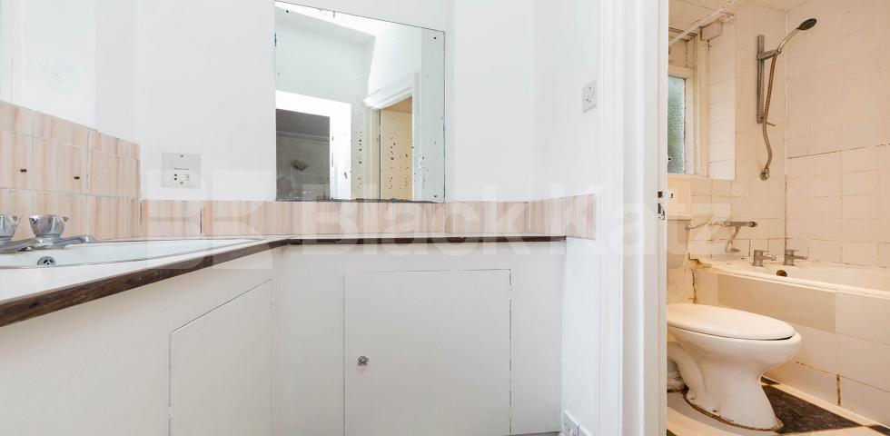 			Studio Apartment, 1 bath, 1 reception Studio			 Cromwell Avenue, Highgate